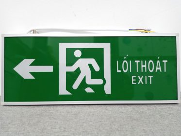 Đèn exit Lilang 2 mặt có chỉ hướng 1 bên XF-BLZD-2LREI 3WA